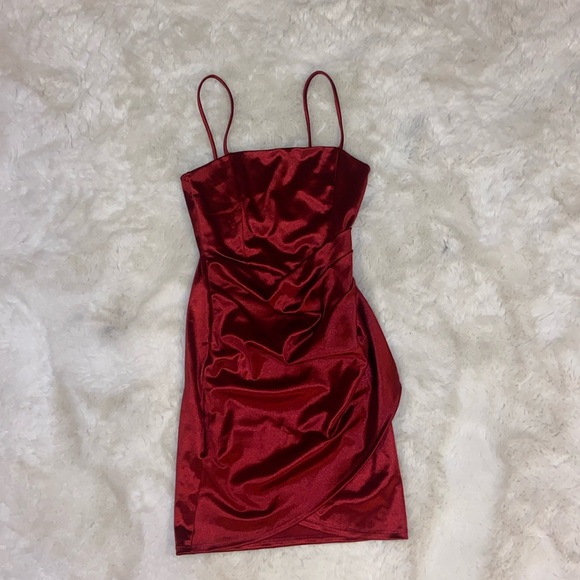 Red semi formal dress from Windsor. Size XS. - Picture 1 of 3